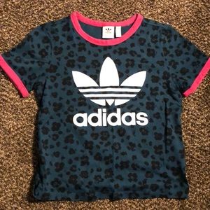 Girls XS leopard print Adidas t-shirt with pink trim